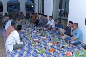 PT Gotong Royong Jaya Kebun Mandaris A Buka Puasa Bersama Dengan Masyarakat dan Anak Yatim