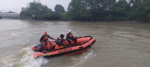 Pencarian bocah asal Medan hanyut di sungai Deli dilakukan Basarnas Medan.(istimewa).