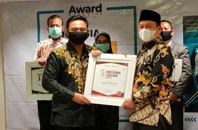 Ketua DPRD Tangsel Raih Penghargaan Profesional Legislator