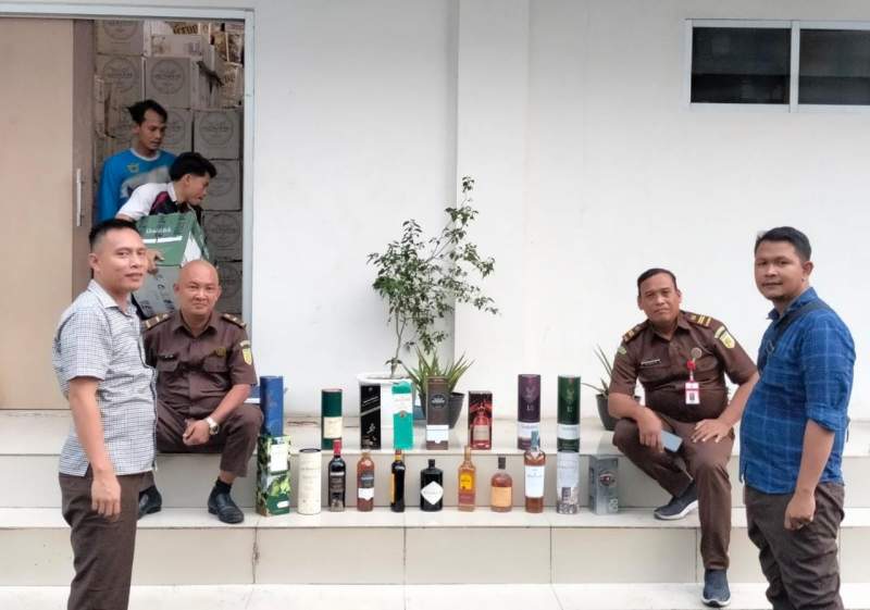 Kejaksaan Segera Limpahkan Kasus Penyelundupan Miras Tanpa Cukai