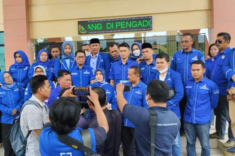 Minta Surat Permohonan Keadilan KLB Moeldoko, Demokrat Kota Serang dan Cilegon Geruduk Kantor PN Serang