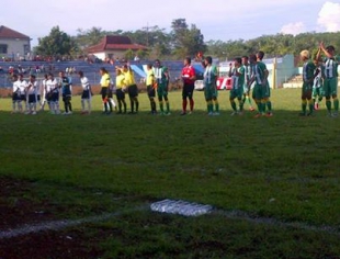 Latih Cara Antisipasi Lapangan Buruk