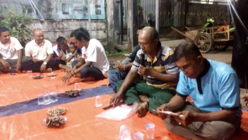 Rapat triwulan RT 12/04, Kelurahan Suradita, Kecamatan Cisauk, Kabupaten Tangerang.
