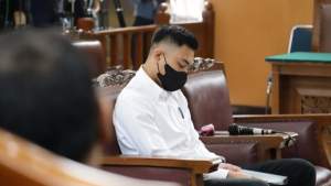 Mario Dandy saat menjalani persidangan di Pengadilan Negeri Jakarta Selatan.