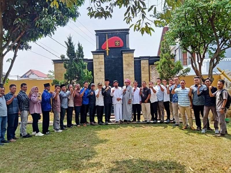 Ingin Perubahan, Mantan Kades dan Kiai Dukung Nasrul - Eki di Pilkada Serang